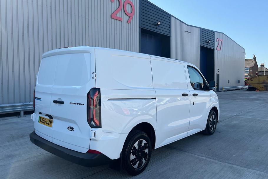 Used Ford E-Transit Custom MJ25UZR 27
