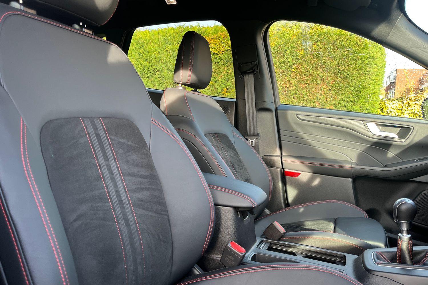 Ford KUGA Photo 16
