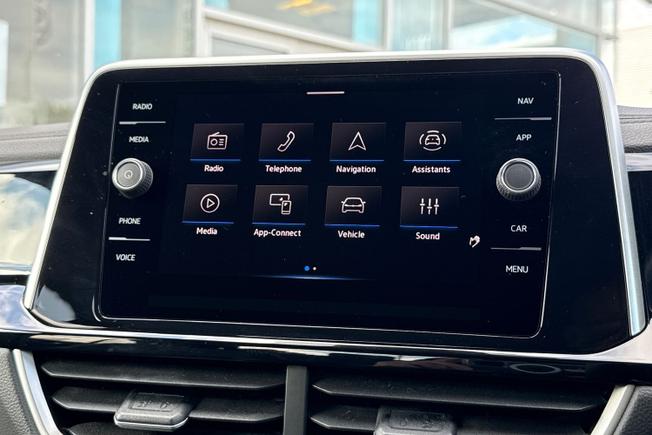 VOLKSWAGEN T-Roc Photo 27