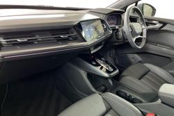 AUDI Q4 E-Tron Photo 2