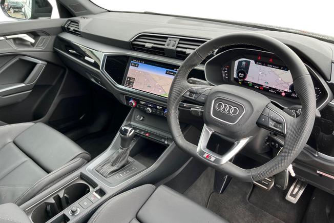 AUDI Q3 Photo 6