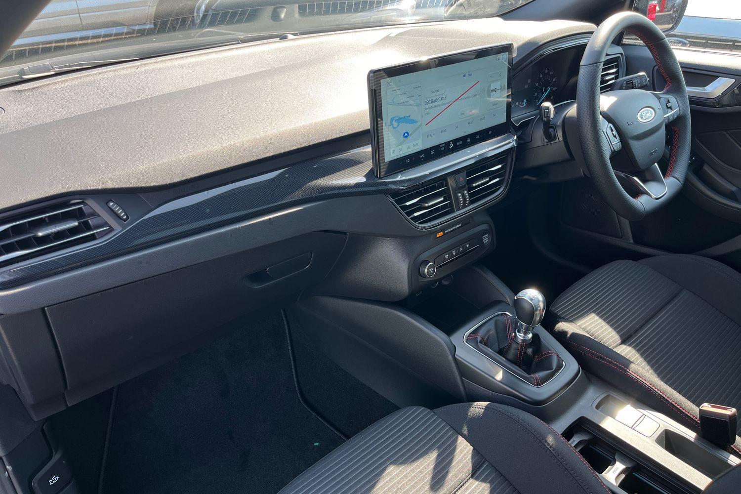 Ford FOCUS Photo 17
