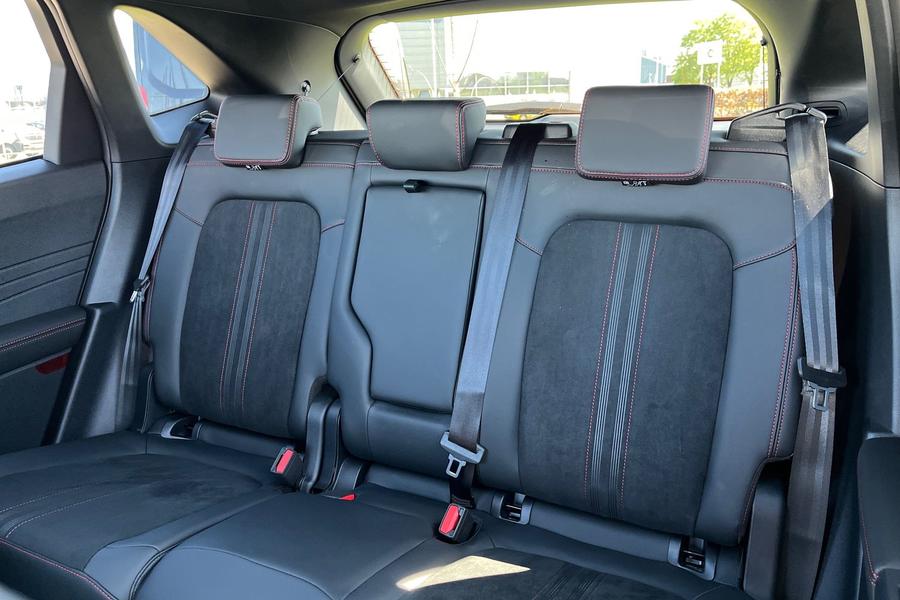 Ford Kuga Photo autoimg-06ab380537dc1561fa01d739e21da962974aedee.jpg