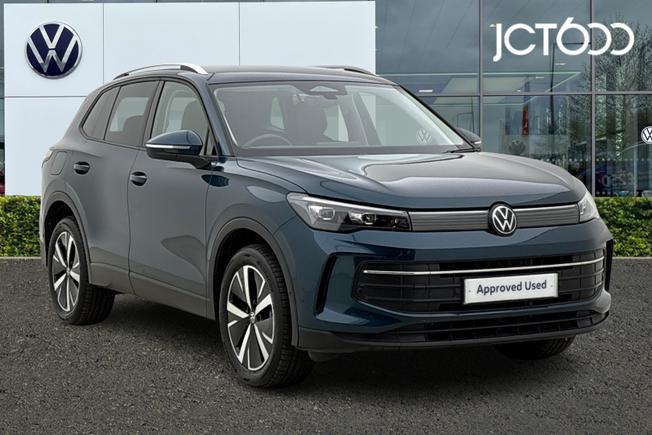 VOLKSWAGEN Tiguan Photo 1