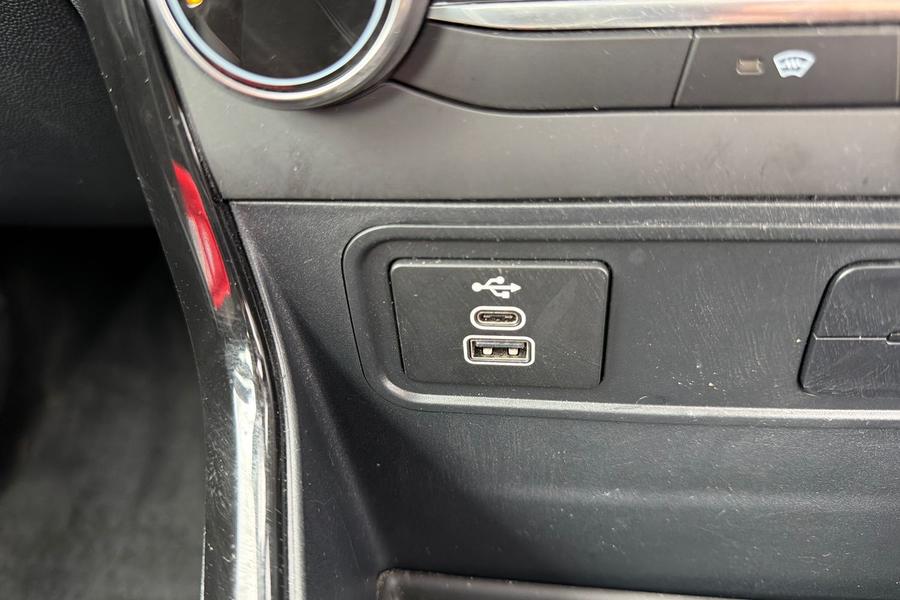 Ford ECOSPORT Photo autoimg-06b556dc79fc5f85f549b21d94029a8e099110db.jpg