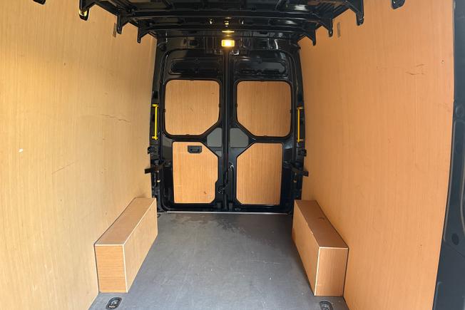 VOLKSWAGEN Crafter Photo 42
