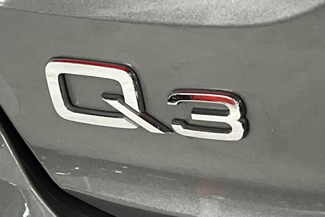AUDI Q3 Photo 34