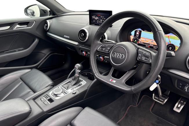 Audi S3 Photo 7