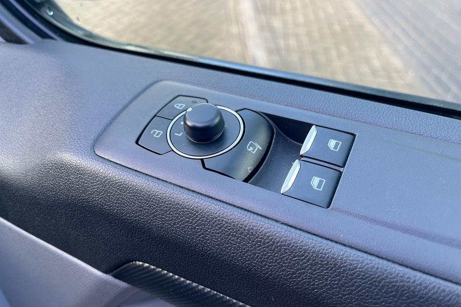 Used FORD E-TRANSIT CUSTOM WR75JBU 38