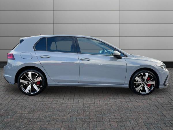Volkswagen Golf Photo autoimg-06bfc935500d61bd7be8f3d9ace7a9877880d832.jpg