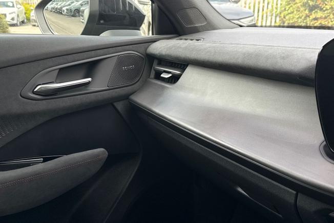Audi Q3 Photo 37