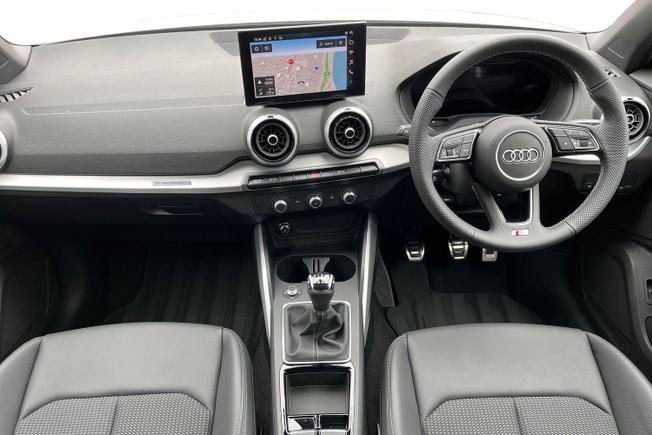 AUDI Q2 Photo 10