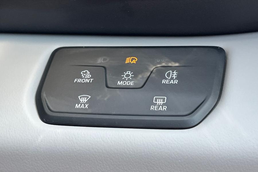 Ford Explorer Photo autoimg-06d6ab331bc7322554bb1dc5184f32d9d1565ff7.jpg