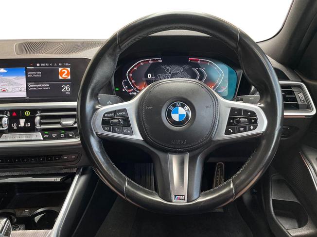 BMW 3 Series Photo 11