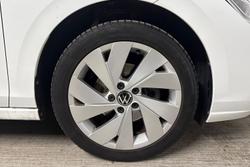 VOLKSWAGEN Golf Photo 5