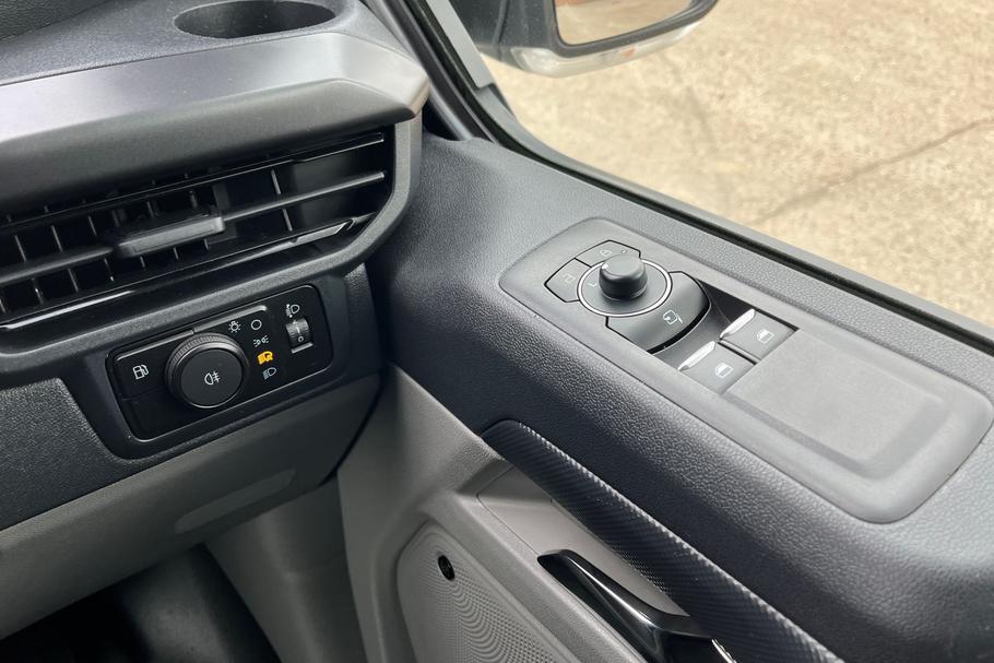 Used Ford TRANSIT CUSTOM LD74DNX 21
