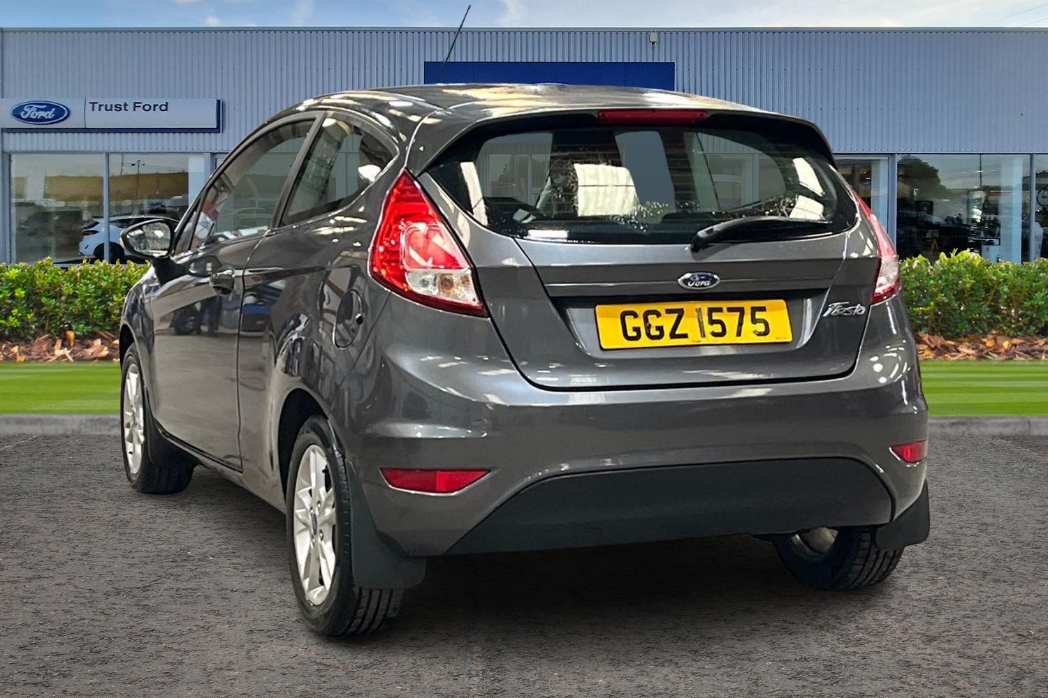 Ford FIESTA Photo 1