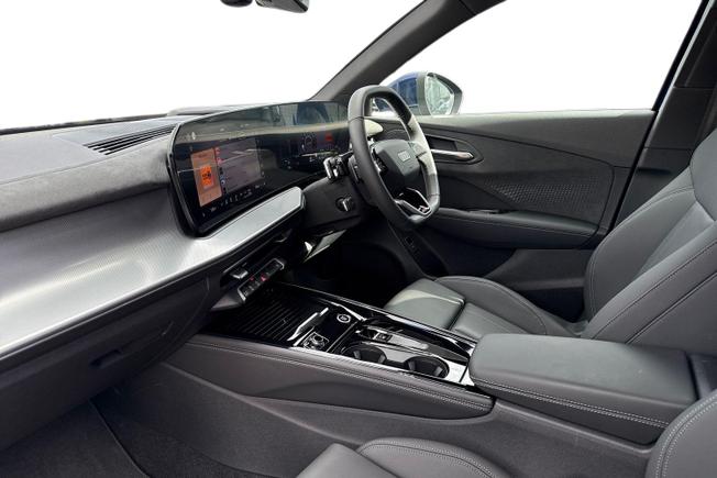 AUDI Q3 Photo 2