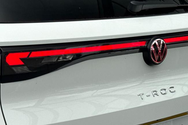 VOLKSWAGEN T-Roc Photo 49