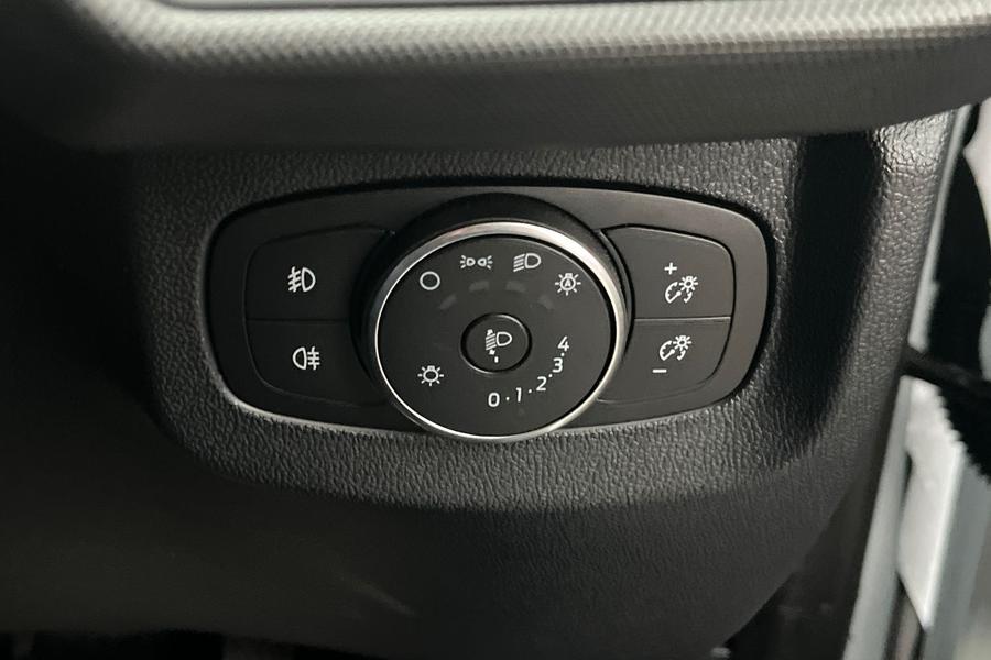 Ford E-TRANSIT COURIER Photo autoimg-06de96339042960d0ae3a58b7fa225b2caa1722d.jpg