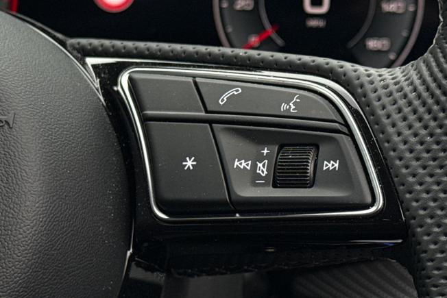 AUDI Q2 Photo 17