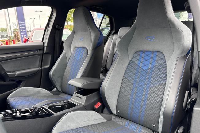 Volkswagen Golf Photo 22