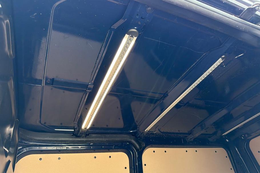 Used Ford TRANSIT CUSTOM WU72RJV 22