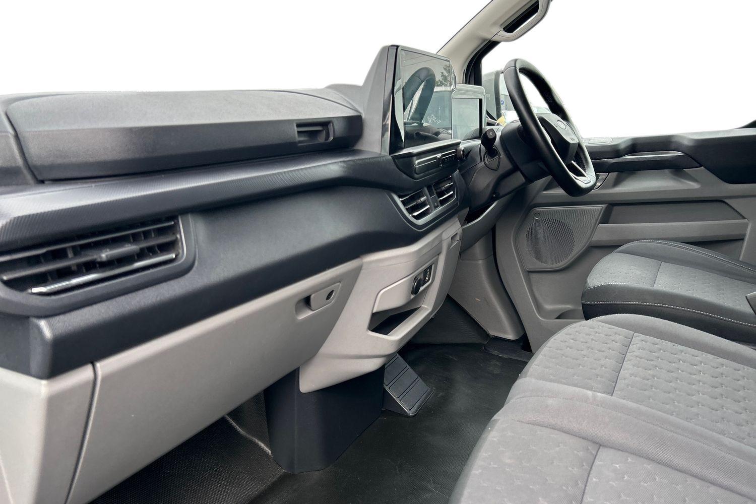 Ford TRANSIT CUSTOM Photo 3