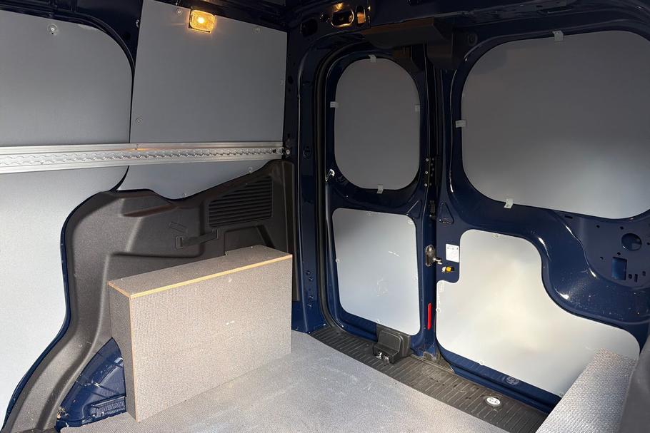 Used Ford TRANSIT COURIER FY21SOC 4