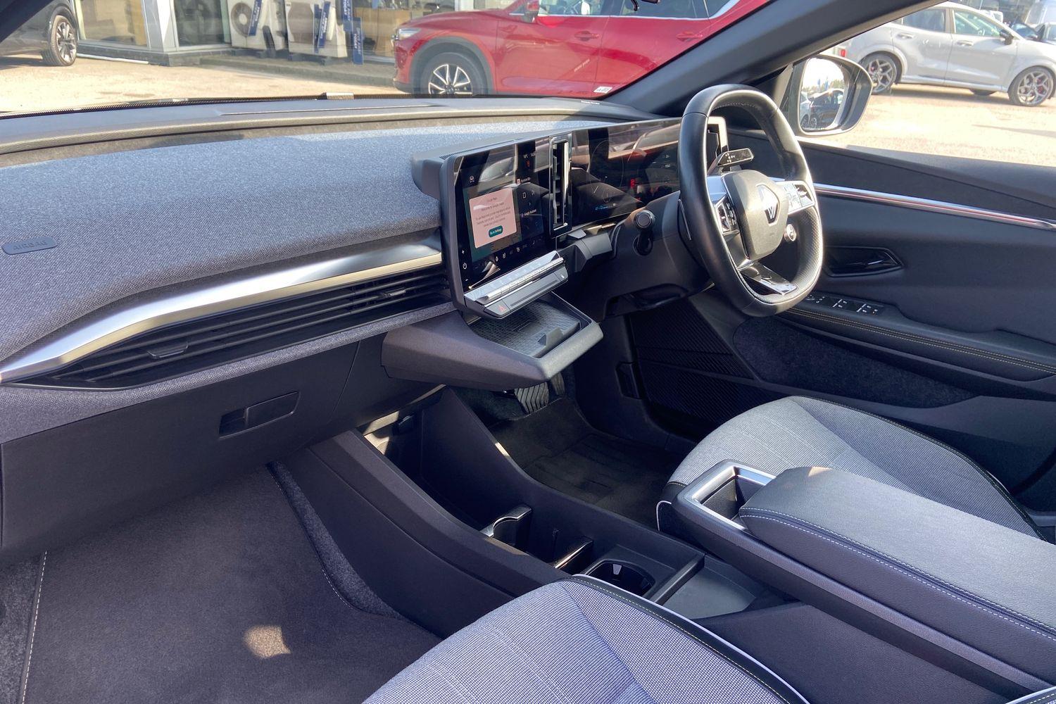 Renault MEGANE E-TECH Photo 17