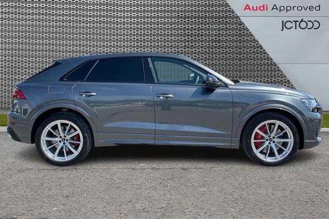 AUDI Rsq8 Photo 4