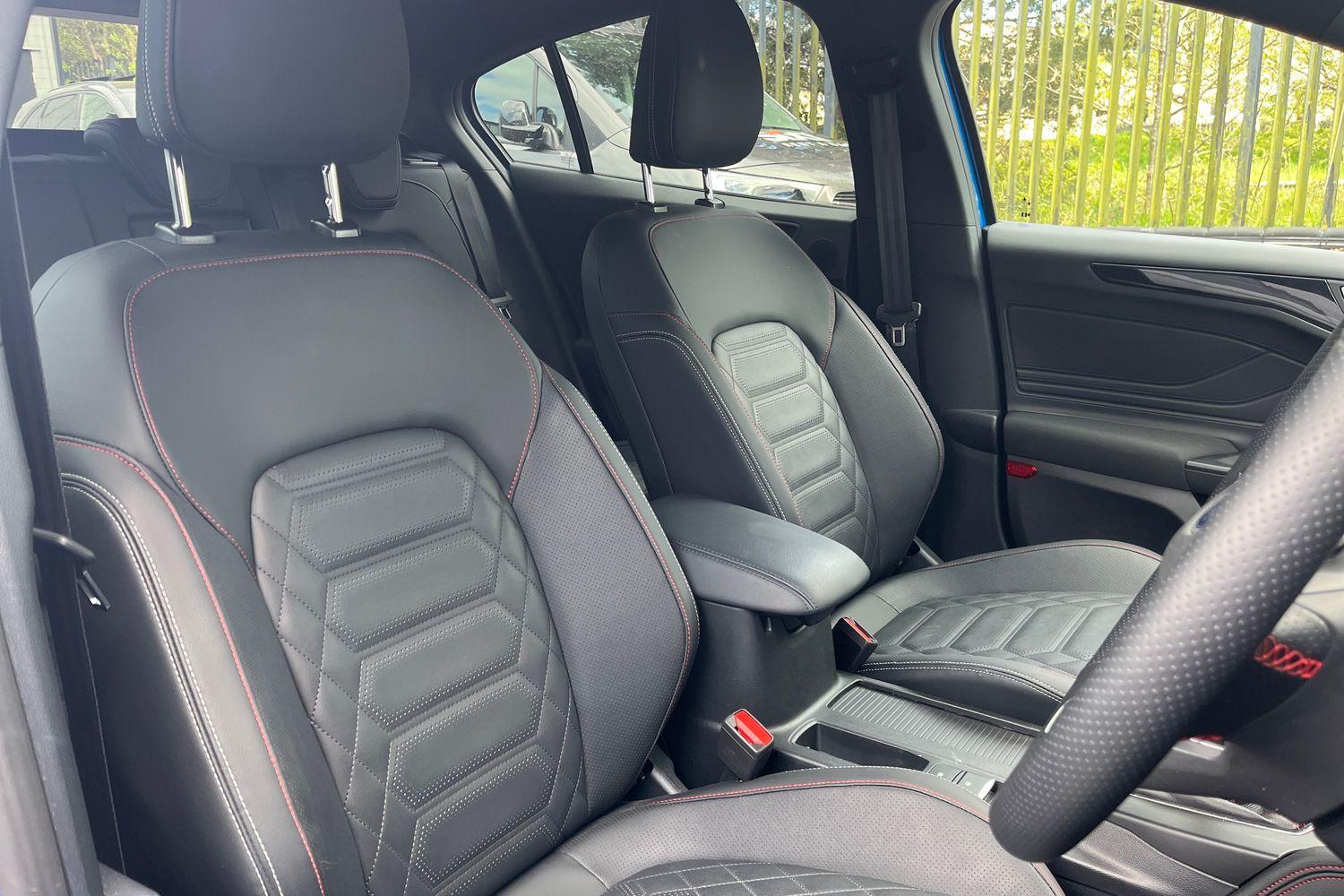 Ford Focus Photo 16