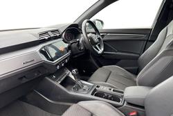 AUDI Q3 Photo 2