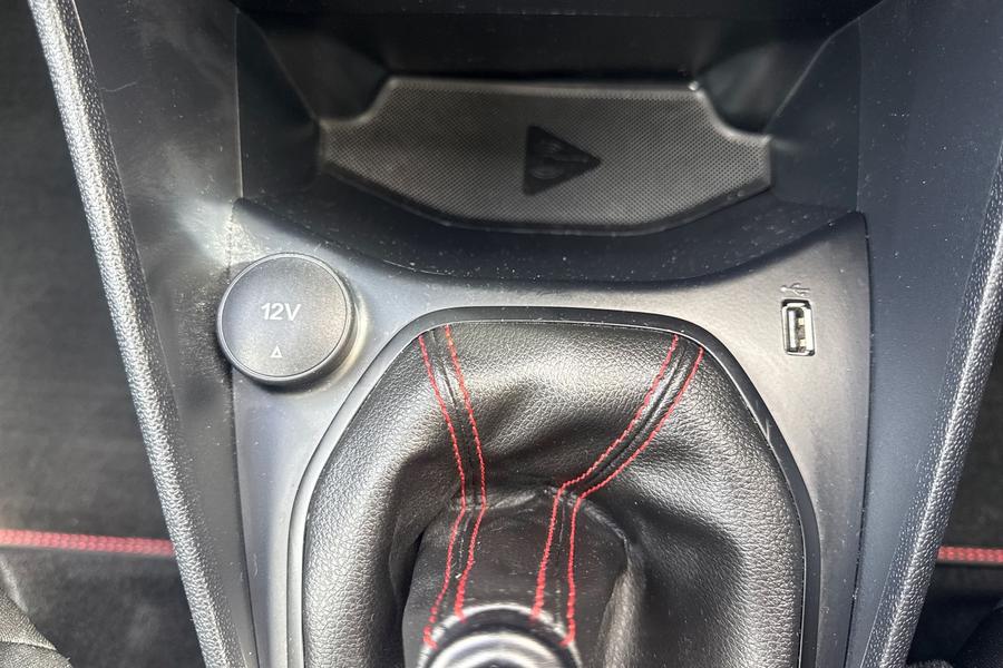Ford FIESTA Photo autoimg-06fb2b25c2fa800c0750f9f0d81ef3d791db8aae.jpg