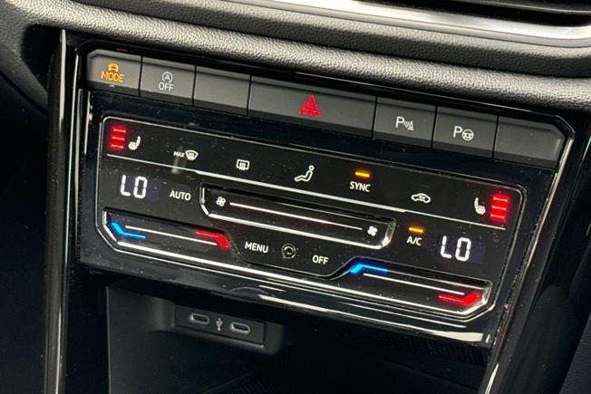 VOLKSWAGEN T-Roc Photo 40