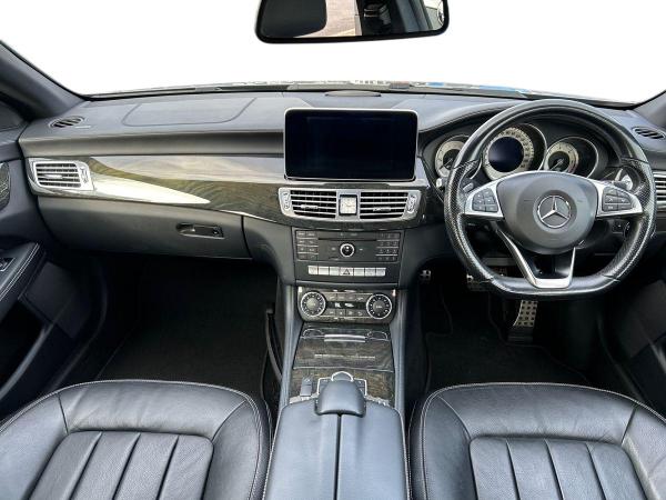 Mercedes-Benz CLS Photo autoimg-06fcdf2201a85640cf137b0e48499ce38164d41e.jpg