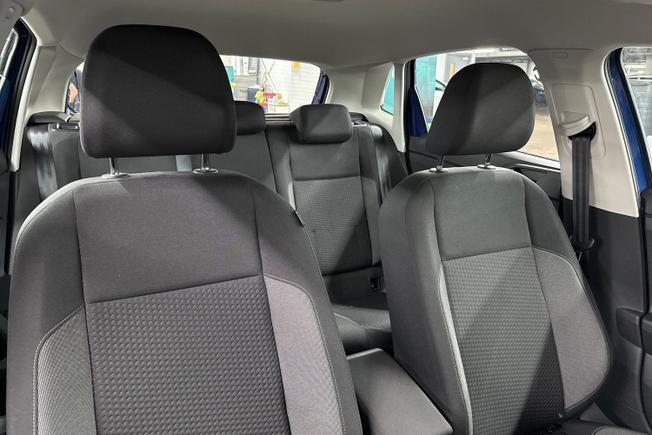 VOLKSWAGEN Polo Photo 29