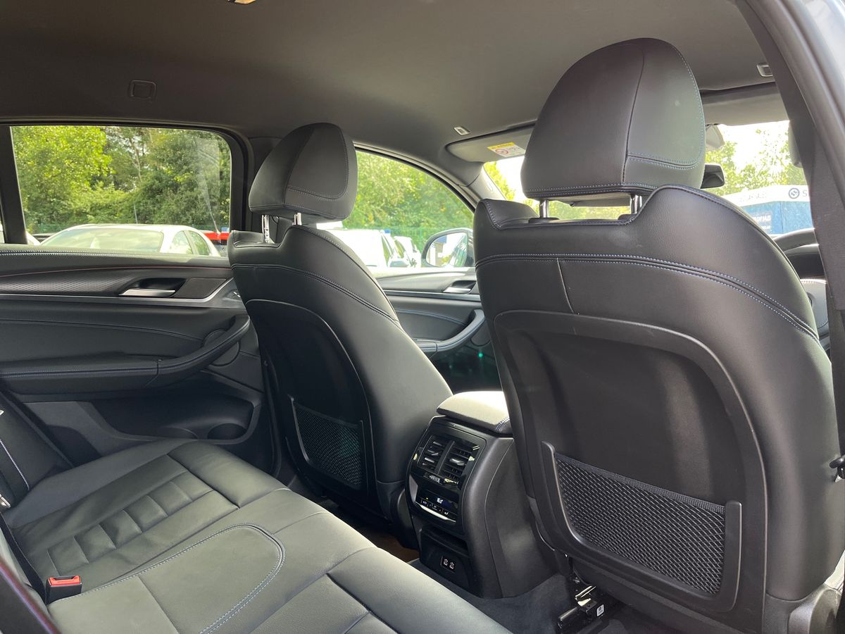 BMW X4 Photo 25