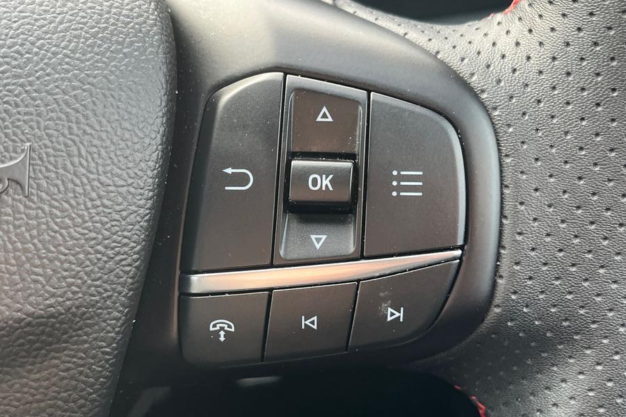 Ford KUGA Photo autoimg-070180478dce483b825267d1842f00e00e6e7b97.jpg