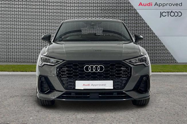 AUDI Q3 Photo 8
