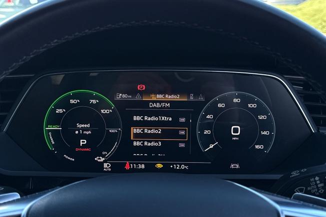 Audi e-tron Photo 54