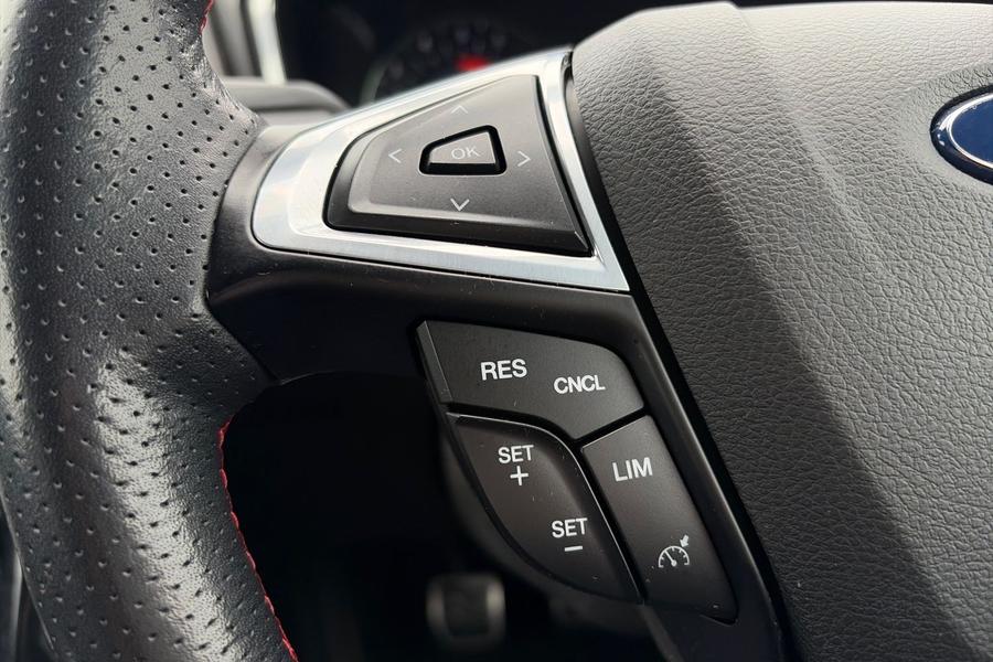 Ford MONDEO Photo autoimg-070ffc9dcf3fea2a9e85c75210035d0fe645fbfb.jpg
