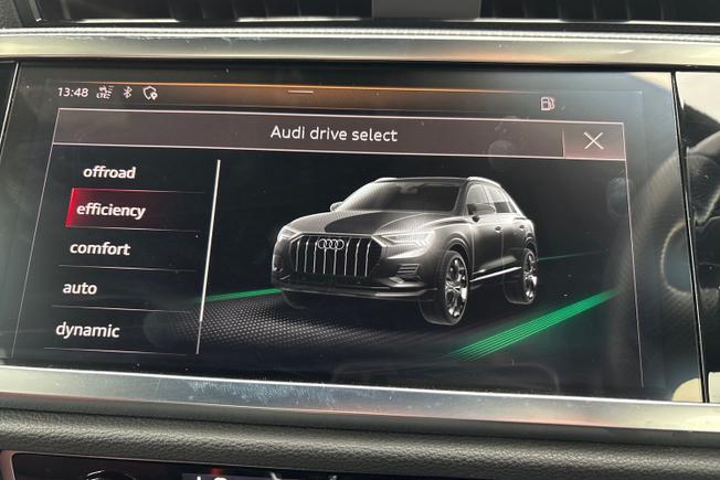 AUDI Q3 Photo 32