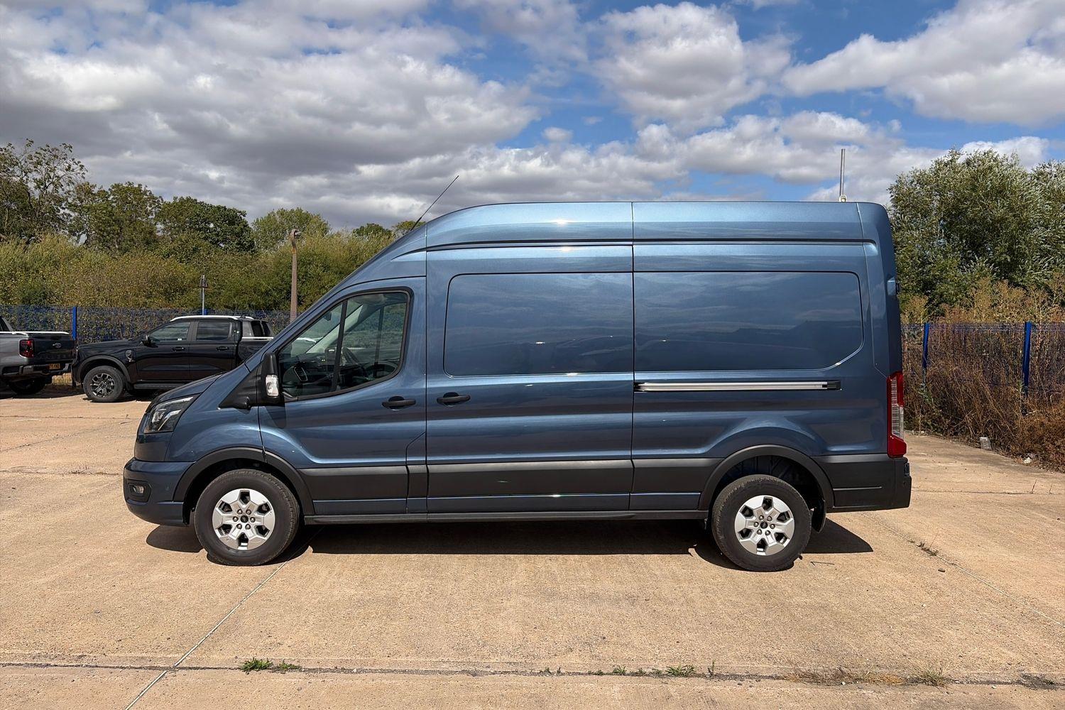 Ford TRANSIT Photo 25