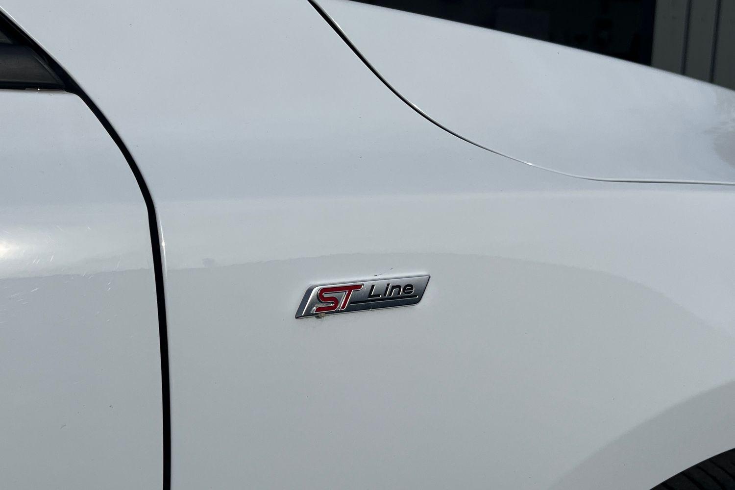 Ford FOCUS Photo 23
