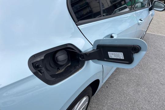 Volkswagen Golf Photo autoimg-071e93ce2972794fcb3aac9190f58c1a6a8597e4.jpg