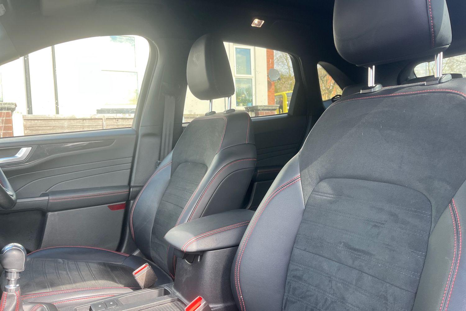Ford KUGA Photo 18