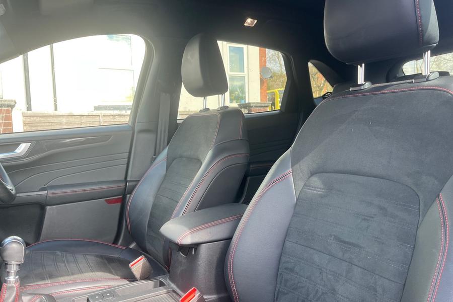 Ford KUGA Photo autoimg-072058014b8d0a6b7661bef83089ae1ad0b0646d.jpg