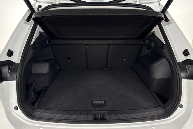 VOLKSWAGEN Tiguan Photo 12