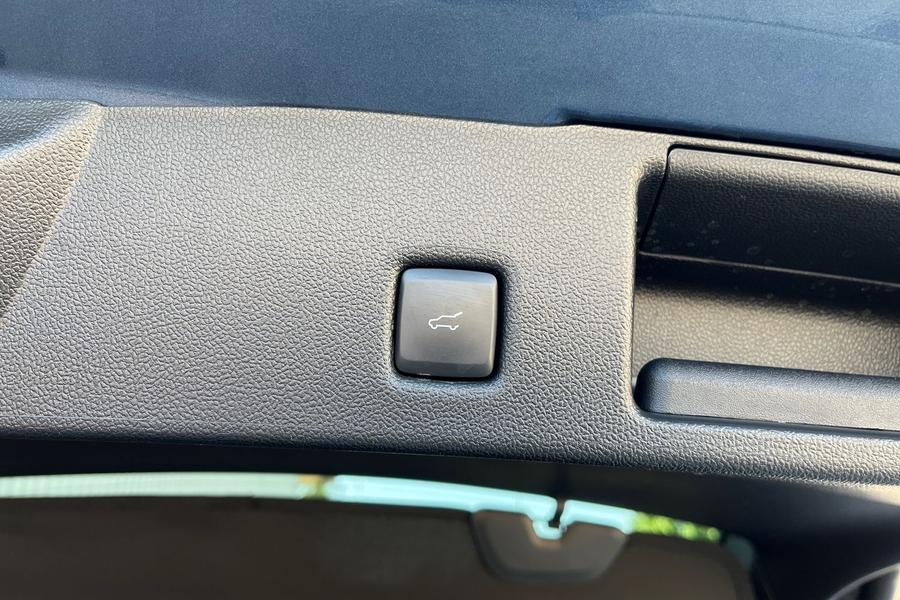 Ford Kuga Photo autoimg-0728602701ee6c5996d089722aba9d90f9c62517.jpg